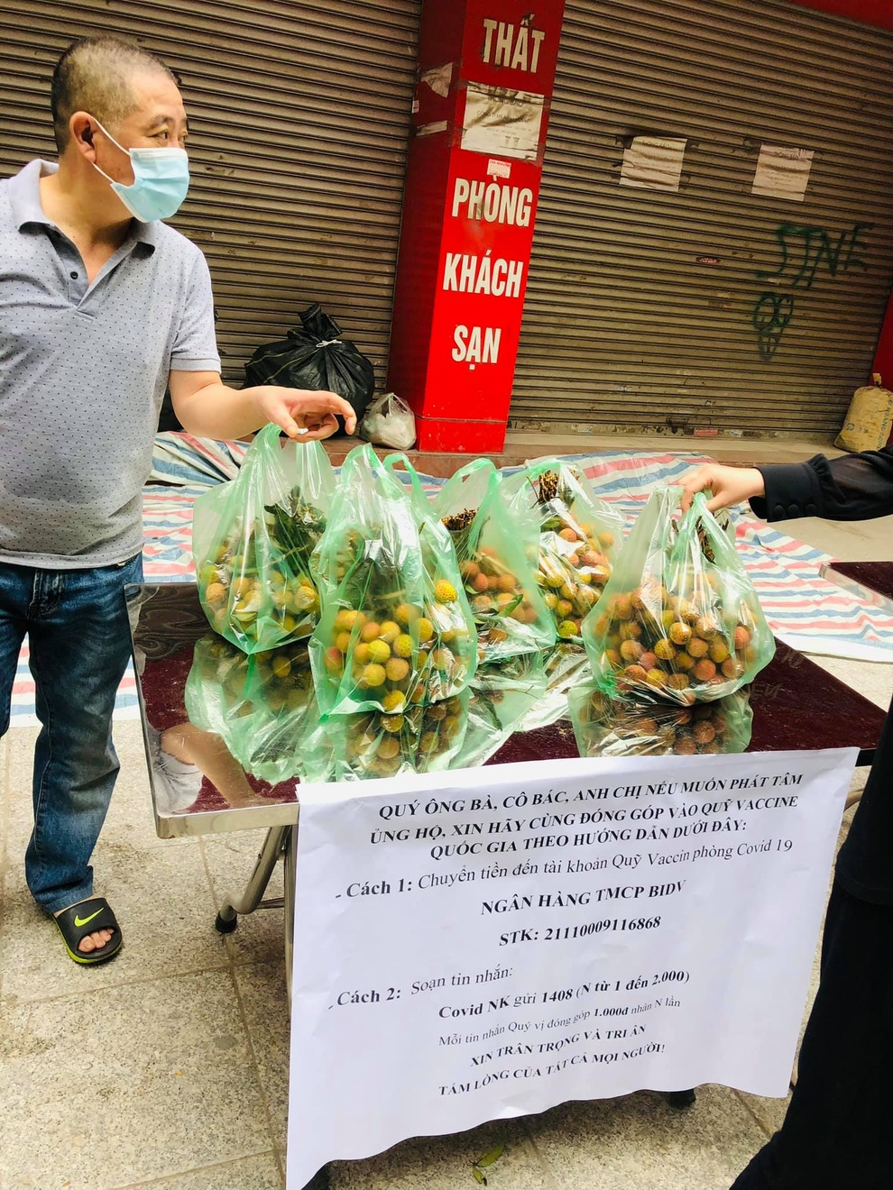 Người phụ nữ phát tặng 2 tấn vải thiều: Tấm lòng của mình với Bắc Giang - 5 Người phụ nữ phát tặng 2 tấn vải thiều: Tấm lòng của mình với Bắc Giang - 5