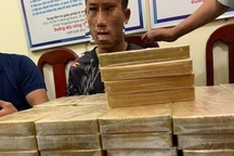 Triệt phá đường dây buôn ma túy, bắt 3 người cùng 54 bánh heroin