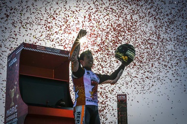 Chiến thắng tại Motegi, Marquez đăng quang ngôi vô địch thế giới MotoGP