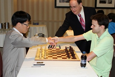 Thắng ván áp chót, Quang Liêm tiếp tục nuôi vọng vô địch mong manh