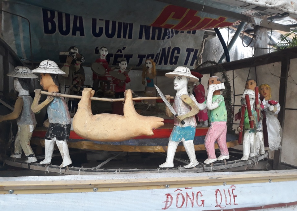 Lão nông xứ Nghệ biến đồ phế liệu thành dàn rối điện độc đáo - 3 Lão nông xứ Nghệ biến đồ phế liệu thành dàn rối điện độc đáo - 3