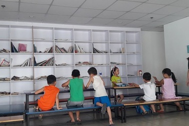 Dạy trẻ chưa biết chữ trước bằng... dọa dẫm?