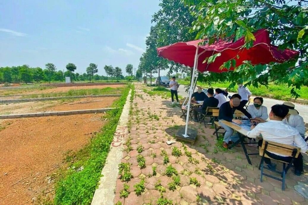 Môi giới nói sai thông tin nhà đất có thể bị phạt 120 - 160 triệu đồng - 1 Môi giới nói sai thông tin nhà đất có thể bị phạt 120 - 160 triệu đồng - 1
