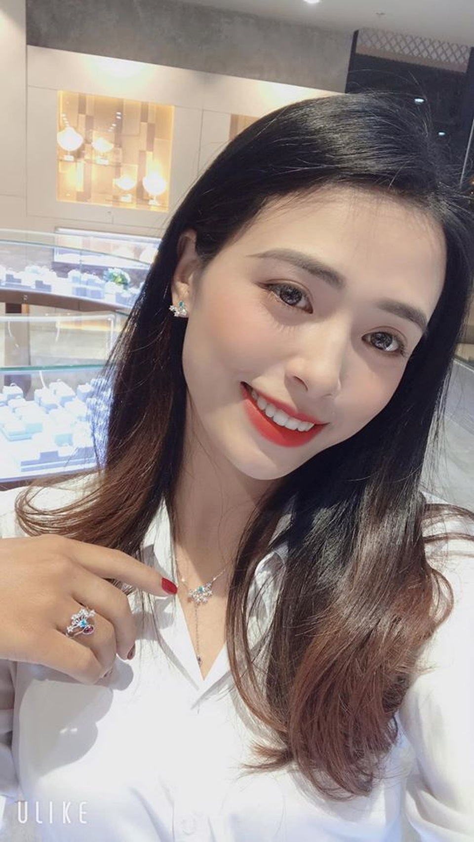 Lê Phương Thảo được khen nữ tính và xinh đẹp, khác với hình ảnh trên sân cỏ Lê Phương Thảo được khen nữ tính và xinh đẹp, khác với hình ảnh trên sân cỏ