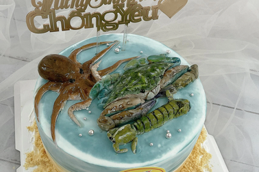 Những chiếc bánh kem hình con cá, con tôm, tô mì... sống động như thật