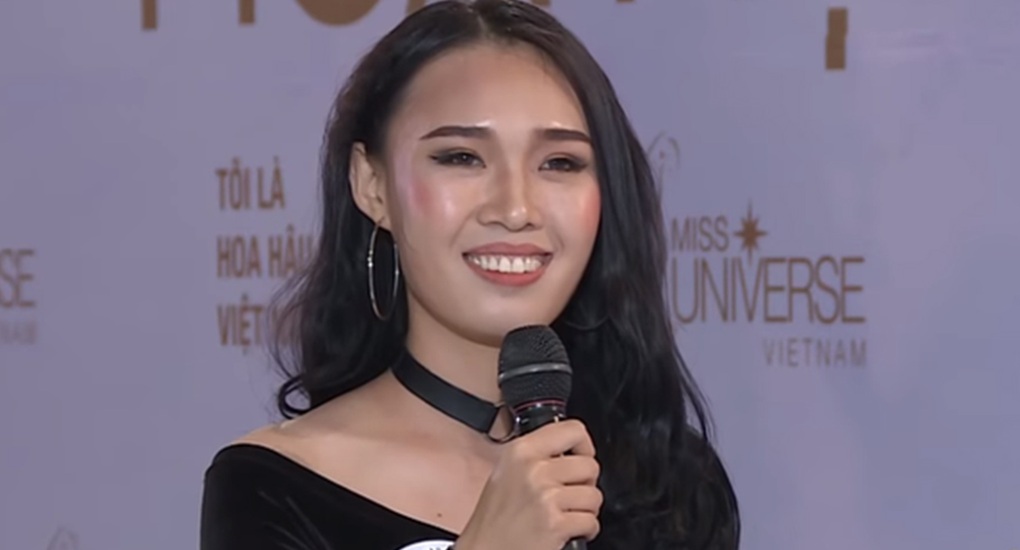 Những pha ngã sấp mặt, sự cố thảm họa tại các cuộc thi hoa hậu - 6 Những pha ngã sấp mặt, sự cố thảm họa tại các cuộc thi hoa hậu - 6