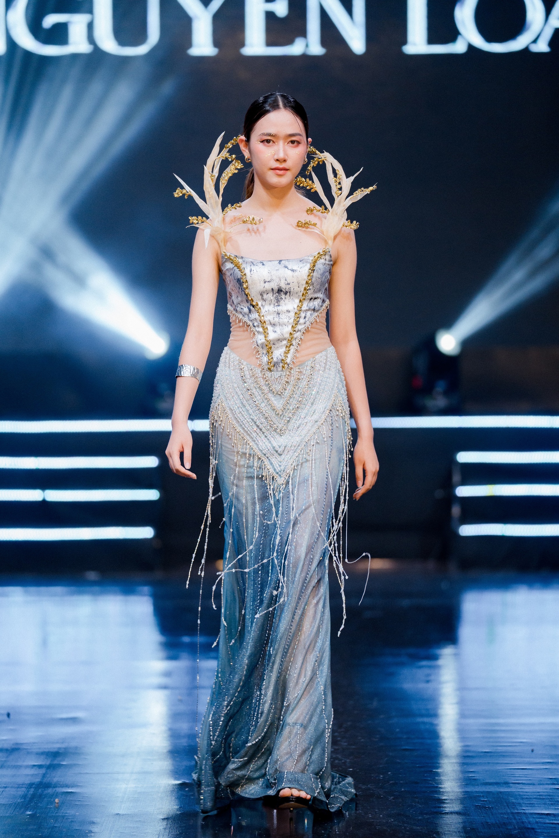 Bữa tiệc thời trang mãn nhãn của sinh viên Đại học Kiến trúc Hà Nội - 12 Bữa tiệc thời trang mãn nhãn của sinh viên Đại học Kiến trúc Hà Nội - 12