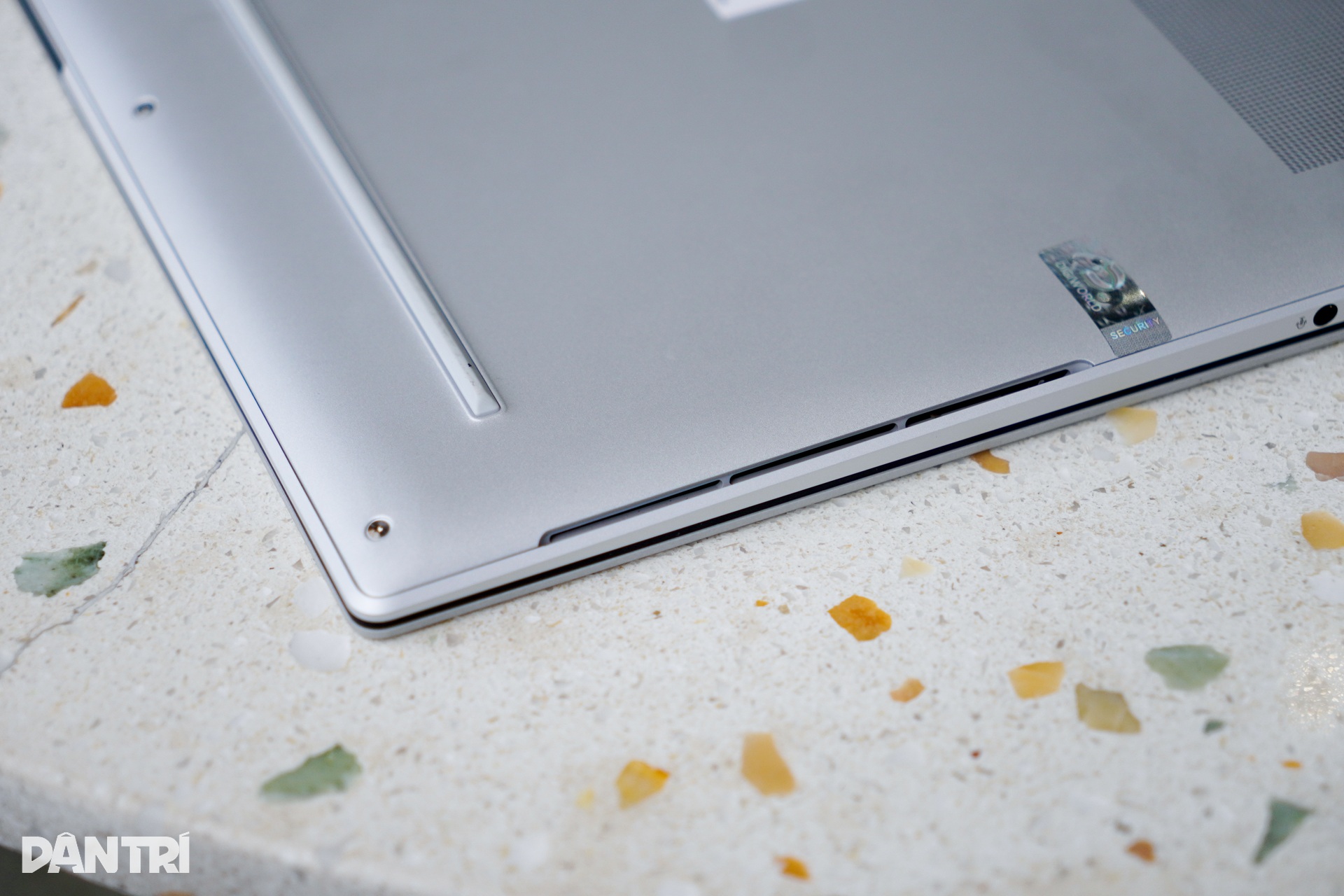 Обзор Asus Zenbook S16: конкурент MacBook Air M4 15 дюймов — 14 Đánh giá Asus Zenbook S16: Đối thủ của MacBook Air M4 15 inch - 14