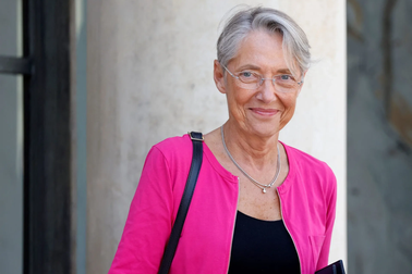 Pháp có nữ Thủ tướng đầu tiên sau 30 năm