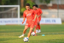 HLV Kim Sang Sik đón nhận tin vui từ Tiến Linh, Quang Hải