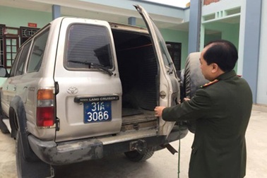 Khi xe biển xanh là "vé thông hành"