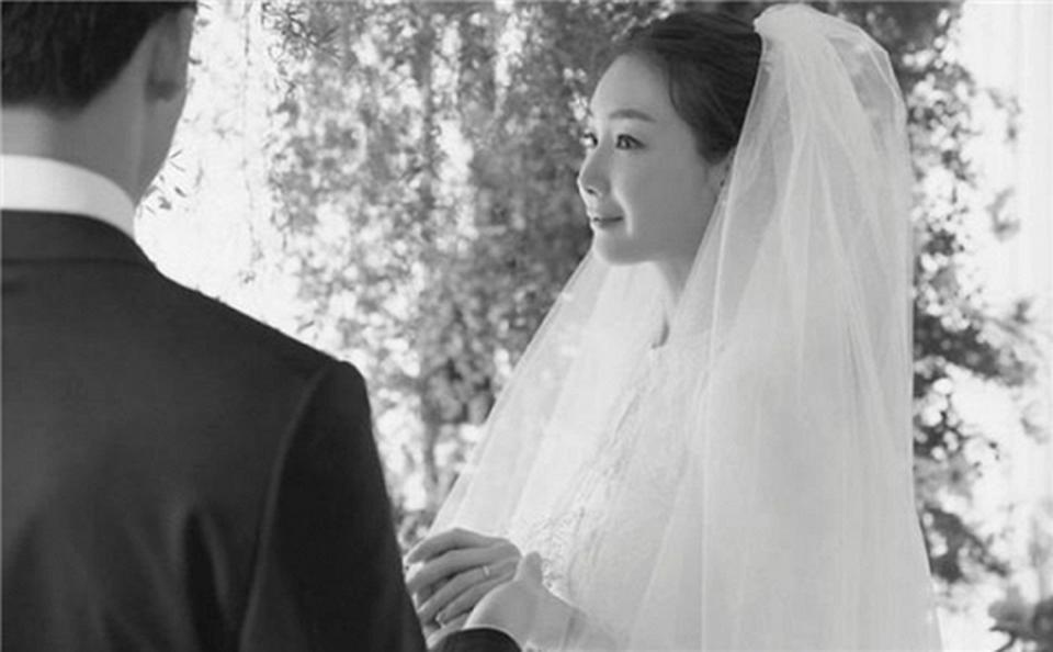 “Nữ hoàng nước mắt” Choi Ji Woo khoe nhan sắc sau sinh ở tuổi 46 - 5 “Nữ hoàng nước mắt” Choi Ji Woo khoe nhan sắc sau sinh ở tuổi 46 - 5