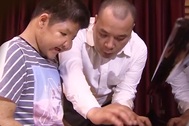 Nước mắt và nụ cười của người thầy trong những lớp học đặc biệt