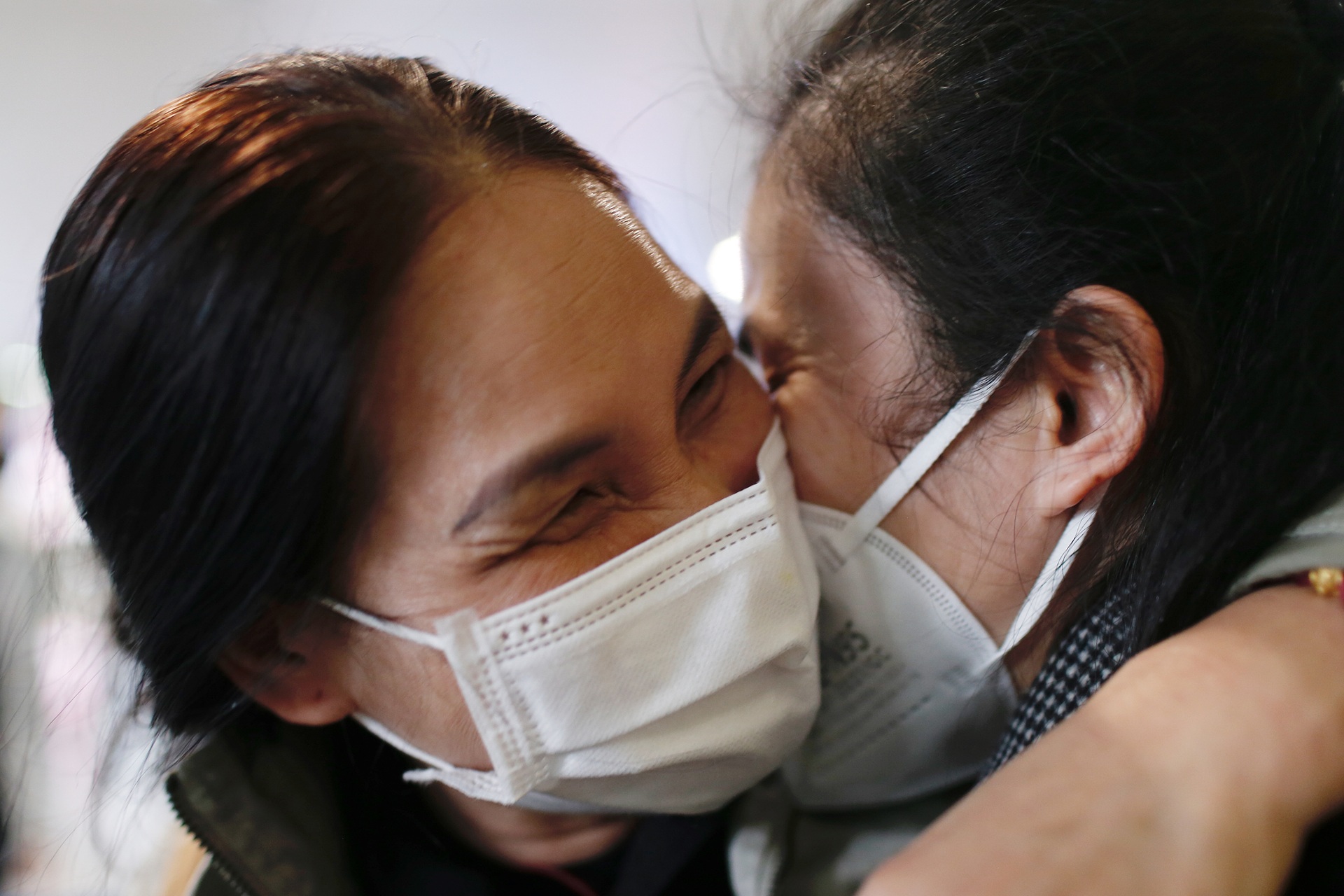 Hình ảnh gần 600 người Việt về nước từ vùng chiến sự Ukraine sáng 13/3 - 10 Hình ảnh gần 600 người Việt về nước từ vùng chiến sự Ukraine sáng 13/3 - 10