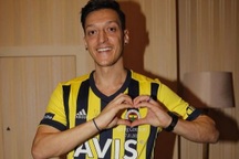 CLB Indonesia gây sốc với Mesut Ozil, trả lương siêu khủng