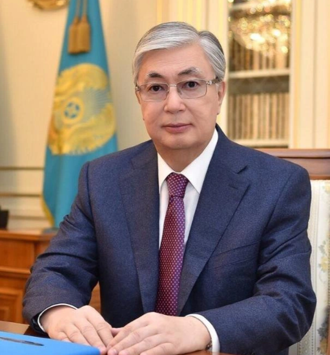 Tổng thống Kazakhstan đến Hà Nội, bắt đầu chuyến thăm Việt Nam - 1