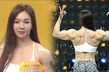 Choáng với cơ bắp cuồn cuộn của người đẹp thể hình Hàn Quốc