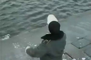 Tàu ngầm Nga tung đòn bất ngờ từ nửa vòng Trái đất