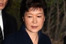 Bà Park Geun-hye tự giam mình trong nhà lao