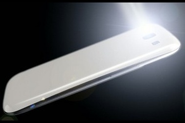 Dùng đèn flash để thông báo khi có cuộc gọi và tin nhắn đến trên smartphone