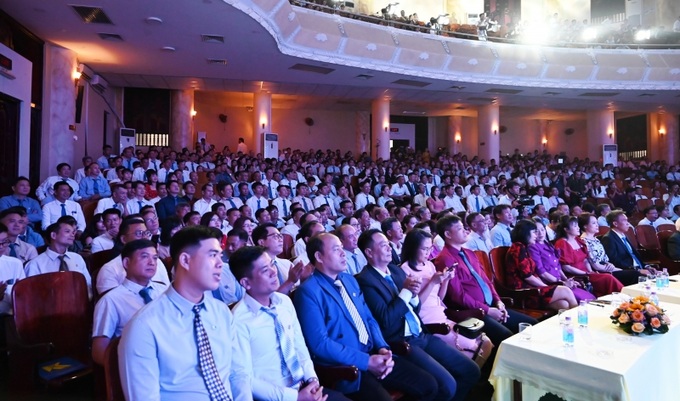 Hơn 1000 đại biểu đại diện cho hàng ngàn người lao động Khatoco tham dự Lễ tri ân người lao động