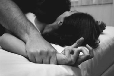 Lên mạng tìm "tình 1 đêm" để hết cô đơn, chàng trai 20 tuổi mắc bệnh lậu