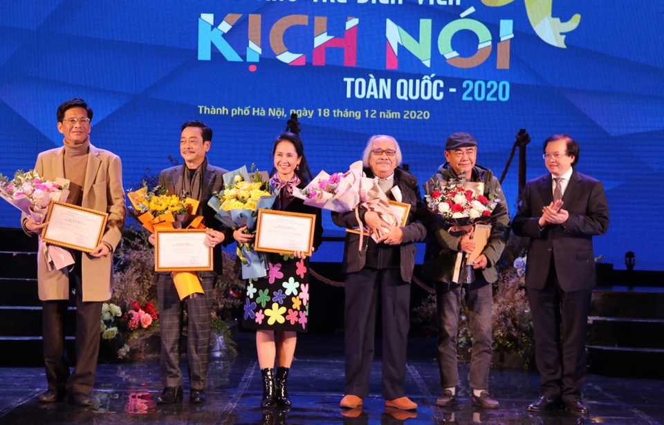 9 diễn viên trẻ đoạt Huy chương Vàng tại Tài năng trẻ diễn viên Kịch 2020 - 1