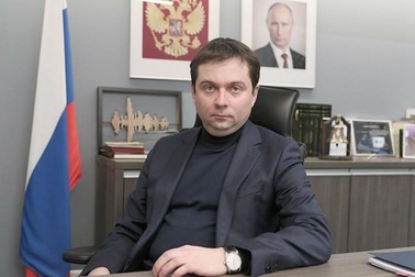 Thống đốc Nga bị đâm dao