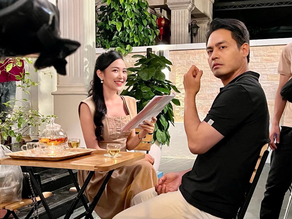 Người tình nóng bỏng của MC Phan Anh trong Lối nhỏ vào đời là ai? - 1 Người tình nóng bỏng của MC Phan Anh trong Lối nhỏ vào đời là ai? - 1