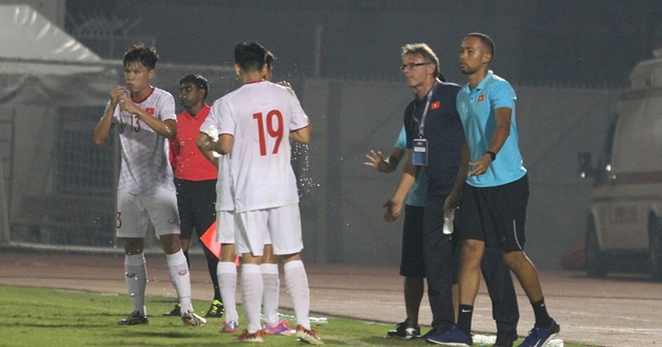 U19 Việt Nam có nguy cơ rơi vào bảng tử thần ở giải U19 châu Á - 1 U19 Việt Nam có nguy cơ rơi vào bảng tử thần ở giải U19 châu Á - 1