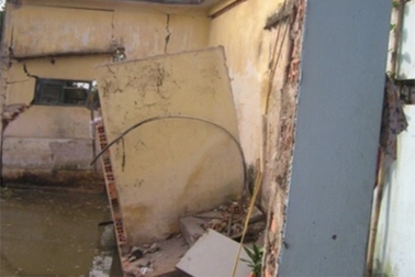 TPHCM chỉ đạo khẩn sự cố sạt lở ven kênh ảnh hưởng 13 hộ dân