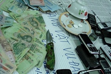 Bài bạc kinh hoàng trong giới showbiz Việt