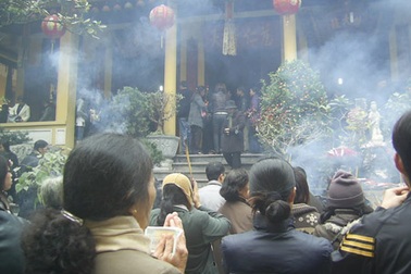 Vui, buồn đi lễ đầu năm