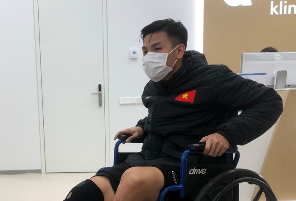 Đức Tùng ngồi xe lăn, lỡ trận gặp Nga ở World Cup futsal 2021 - 1