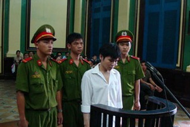 Giết bà chủ nhà trọ vì không được… ăn cơm dừa