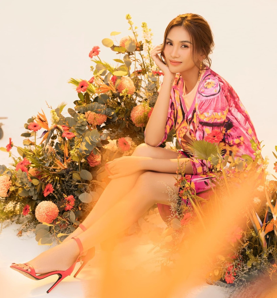 Hòa Minzy bất ngờ tiết lộ đã yên bề gia thất - 12 Hòa Minzy bất ngờ tiết lộ đã yên bề gia thất - 12