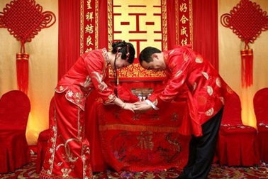 Đại gia đăng tuyển nữ giám đốc kiêm... vợ con trai