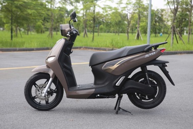 Tầm giá 30-35 triệu đồng, chọn xe máy điện VinFast Kyo hay Dat Bike Era E1?