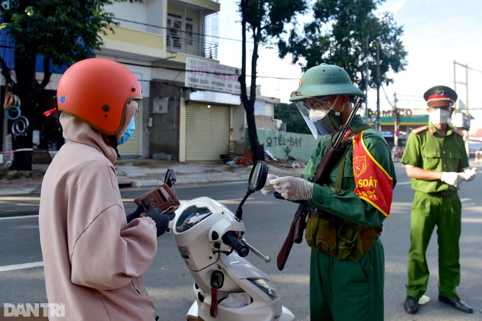Phó Thủ tướng Vũ Đức Đam đề nghị TPHCM đưa người lang thang vào nơi ổn định - 1 Phó Thủ tướng Vũ Đức Đam đề nghị TPHCM đưa người lang thang vào nơi ổn định - 1