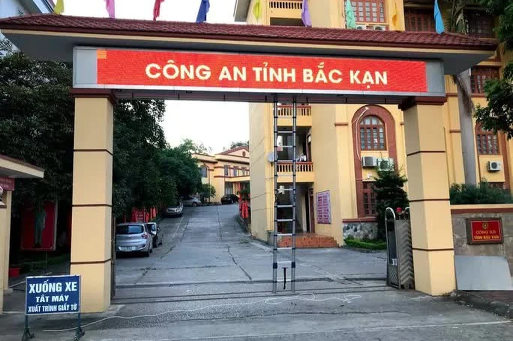 Một cựu trưởng phòng cảnh sát điều tra ở Bắc Kạn bị khai trừ đảng - 1 Một cựu trưởng phòng cảnh sát điều tra ở Bắc Kạn bị khai trừ đảng - 1