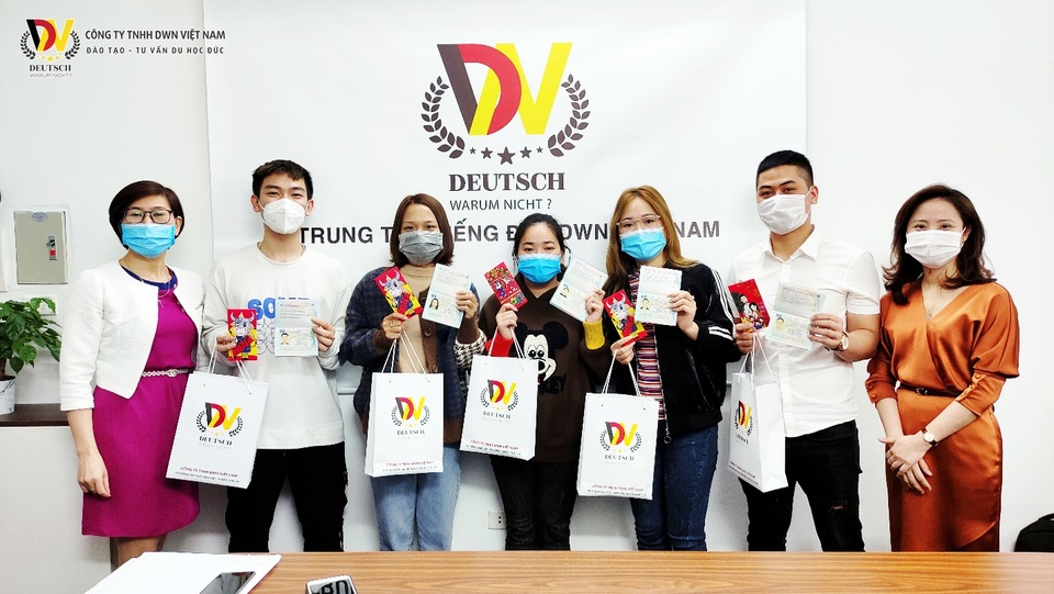 Một công ty về đào tạo - tư vấn du học Đức dự kiến mua 3.000 liều vaccine Covid-19 - 4 Một công ty về đào tạo - tư vấn du học Đức dự kiến mua 3.000 liều vaccine Covid-19 - 4
