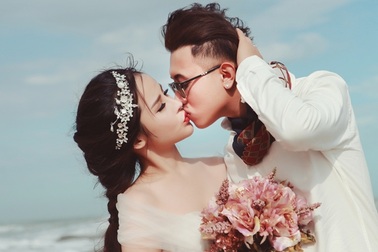 Cặp đôi 9X từng tỏ tình gây “bão” tung ảnh cưới lãng mạn