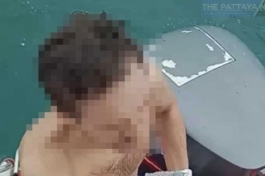 Cứu khách trôi nổi trên biển không mảnh vải che thân, người đầy vết sứa cắn