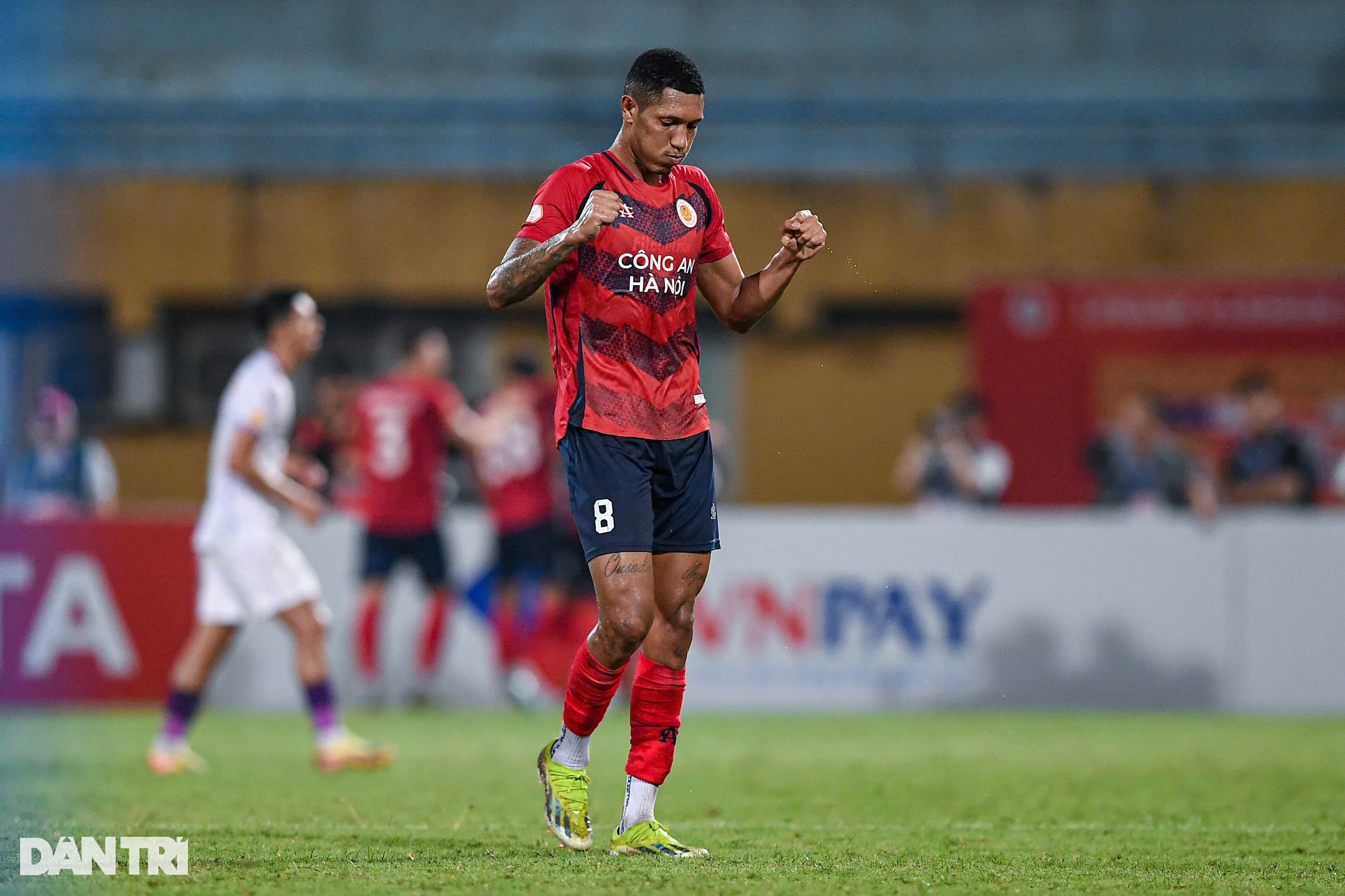 View - Đánh bại Bình Dương, CLB Công an Hà Nội thắng trận đầu tiên ở V-League | Báo Dân trí