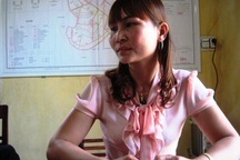 Chủ tịch Hội Phụ nữ bị tố "sắm" đủ các loại bằng chỉ trong... vài tháng