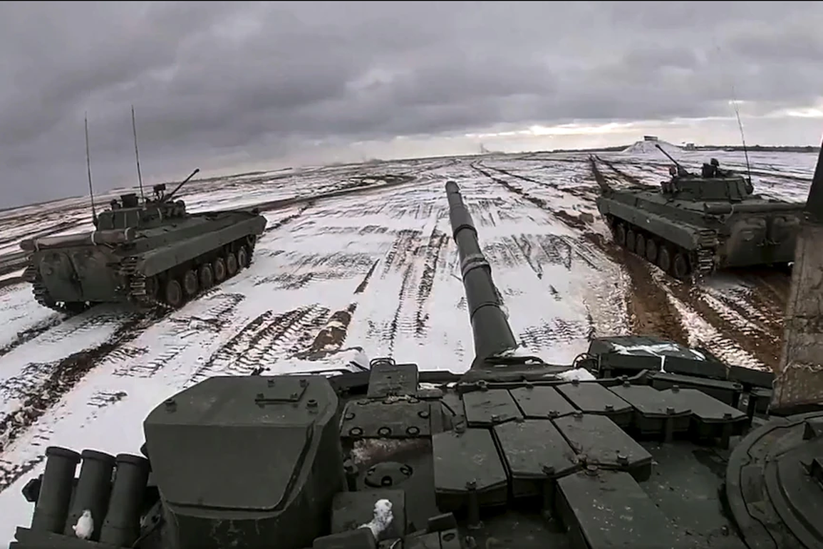 Mỹ nói Nga điều 30.000 quân, rồng lửa S-400 tập trận gần Ukraine - 1 Mỹ nói Nga điều 30.000 quân, rồng lửa S-400 tập trận gần Ukraine - 1