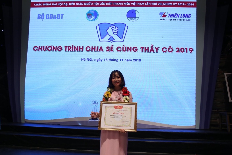 Cô giáo trẻ trăn trở vì học trò nghèo vẫn chưa có áo ấm mùa đông - 5 Cô giáo trẻ trăn trở vì học trò nghèo vẫn chưa có áo ấm mùa đông - 5