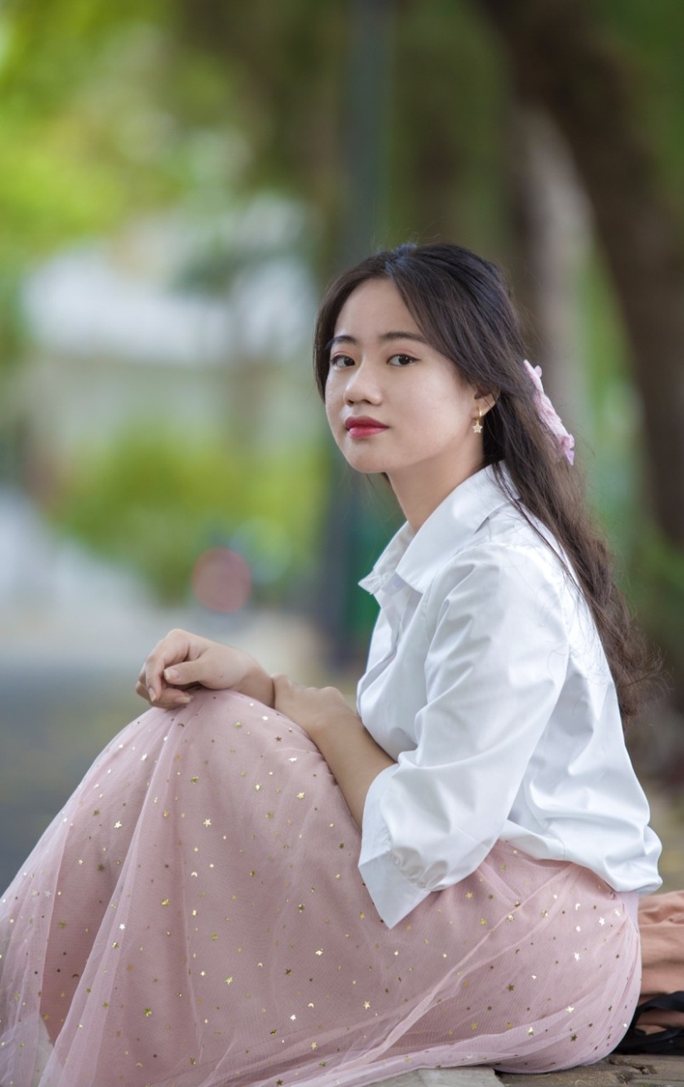 Nữ sinh một chân vượt qua nghịch cảnh, chinh phục ước mơ vào đại học - 3 Nữ sinh một chân vượt qua nghịch cảnh, chinh phục ước mơ vào đại học - 3