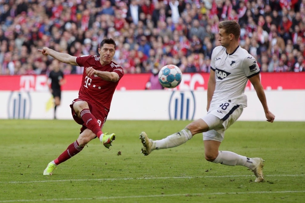 Lewandowski thăng hoa, tiến sát kỷ lục của huyền thoại Gerd Muller - 2 Lewandowski thăng hoa, tiến sát kỷ lục của huyền thoại Gerd Muller - 2