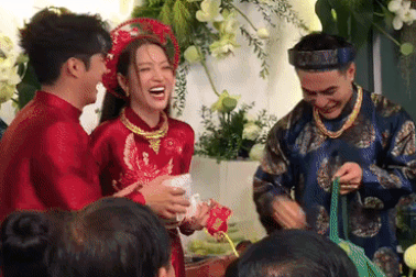 Lễ cưới Puka, Gin Tuấn Kiệt: Đón dâu bằng sà lan, cô dâu nhận 20 cây vàng